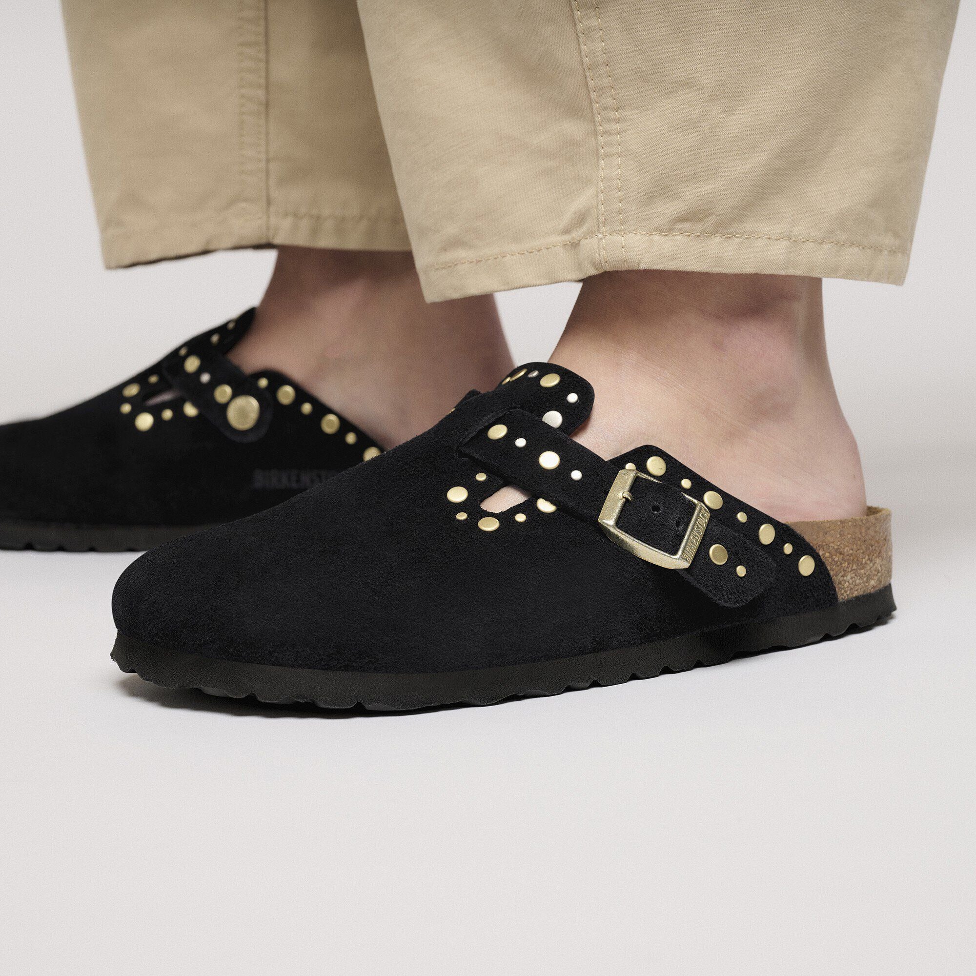 Boston Rivets | Suede | Black - Image 3