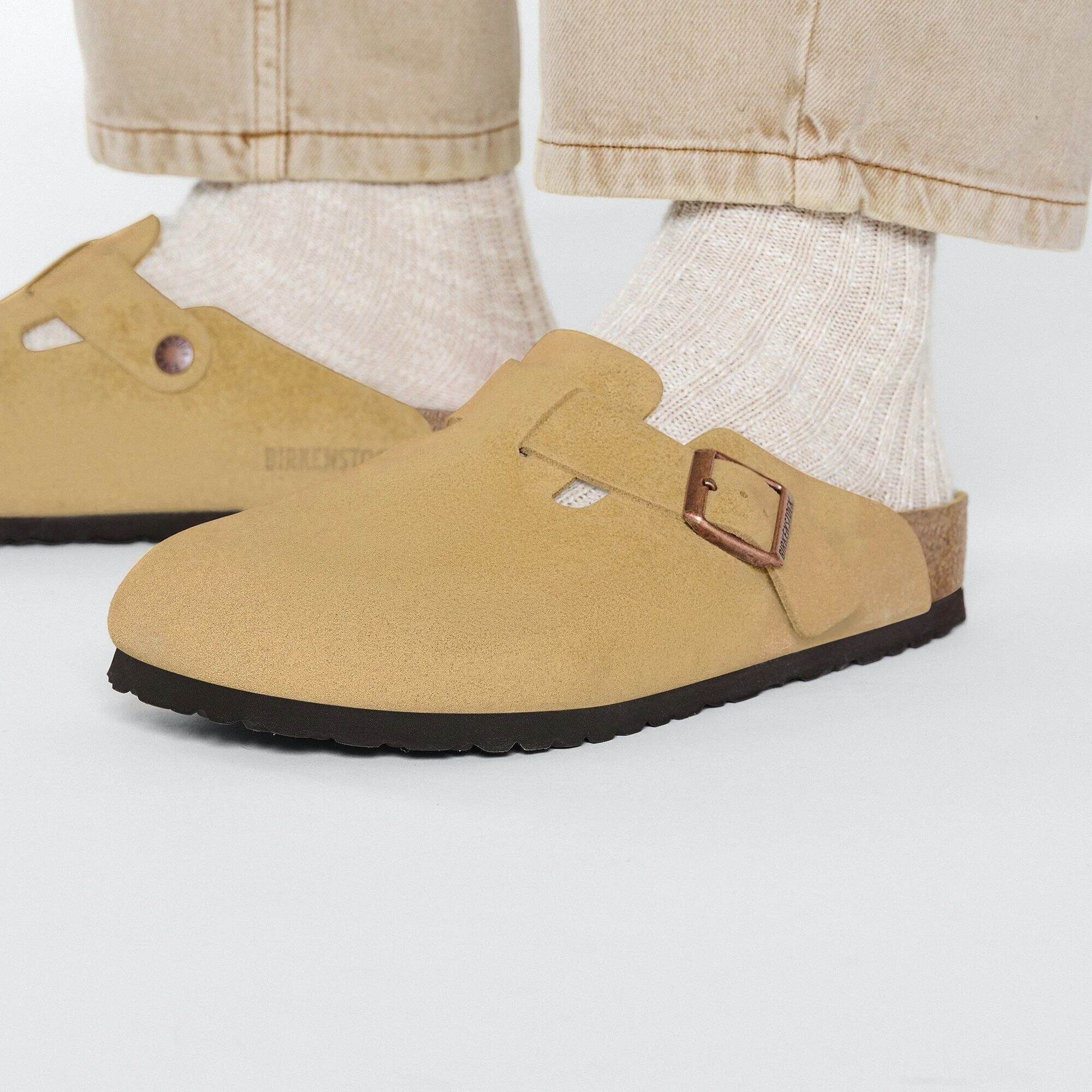 Boston | Suede | Latte Cream - Image 4