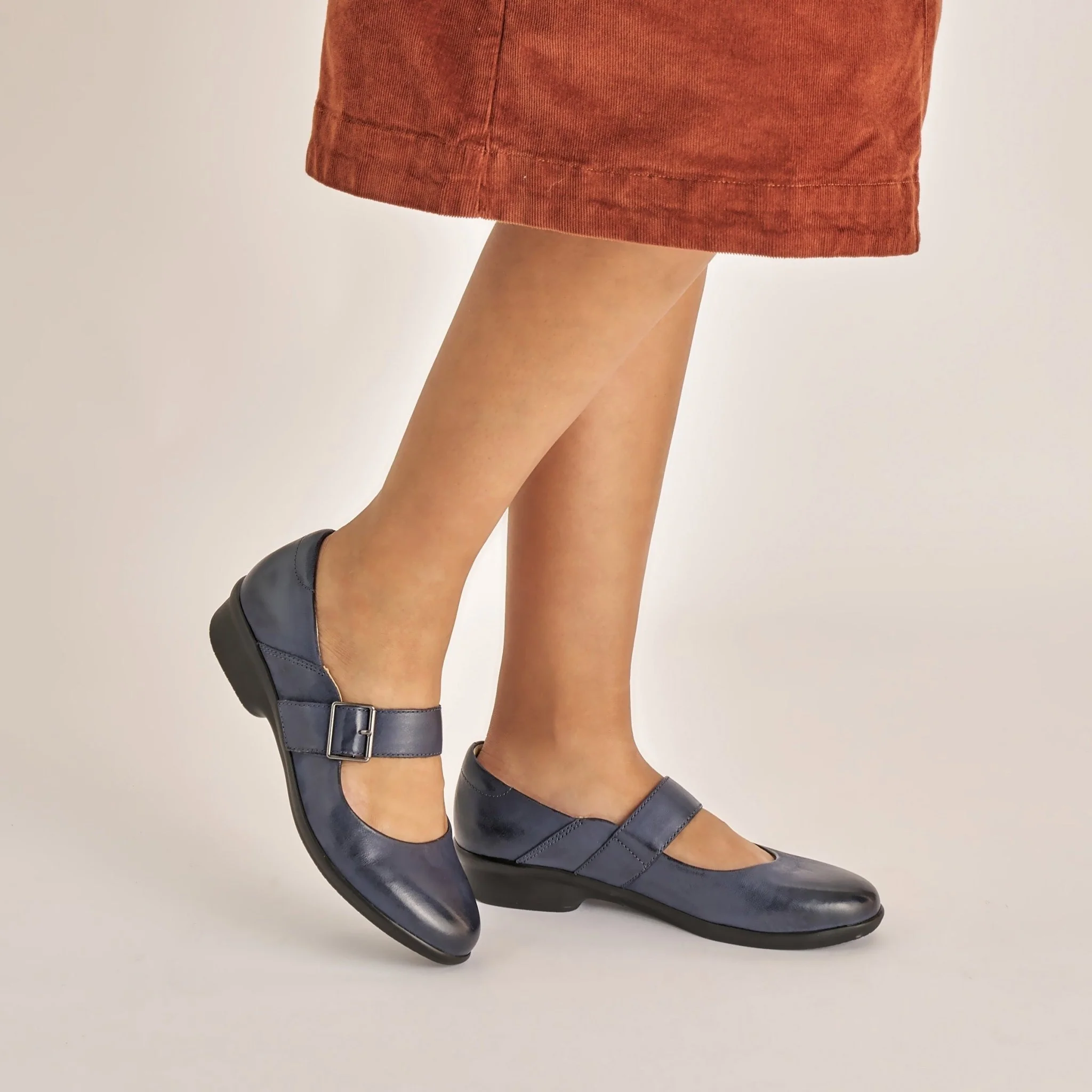 Collette | Burnished Nubuck | Navy - Image 2