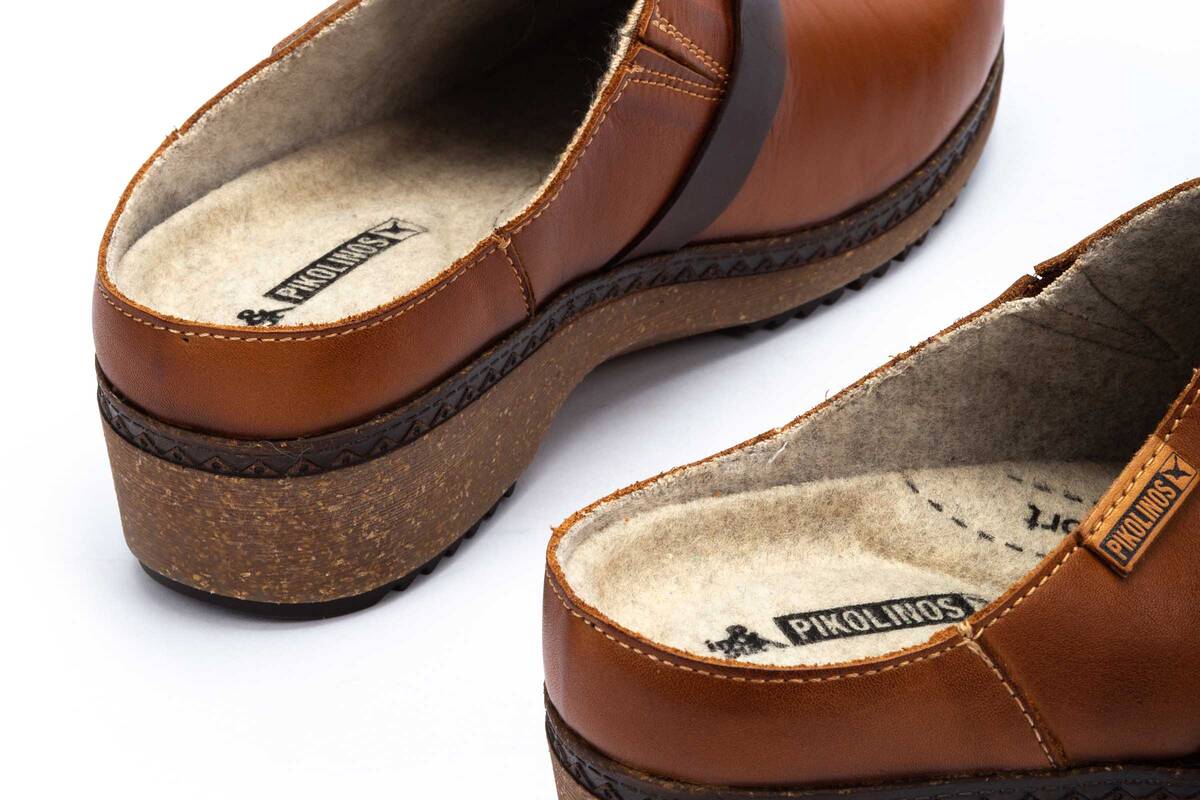 Granada Clog | Brandy - Image 5