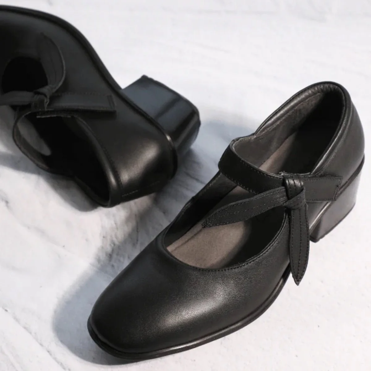 Nobility | Leather | Black Jet - Image 2