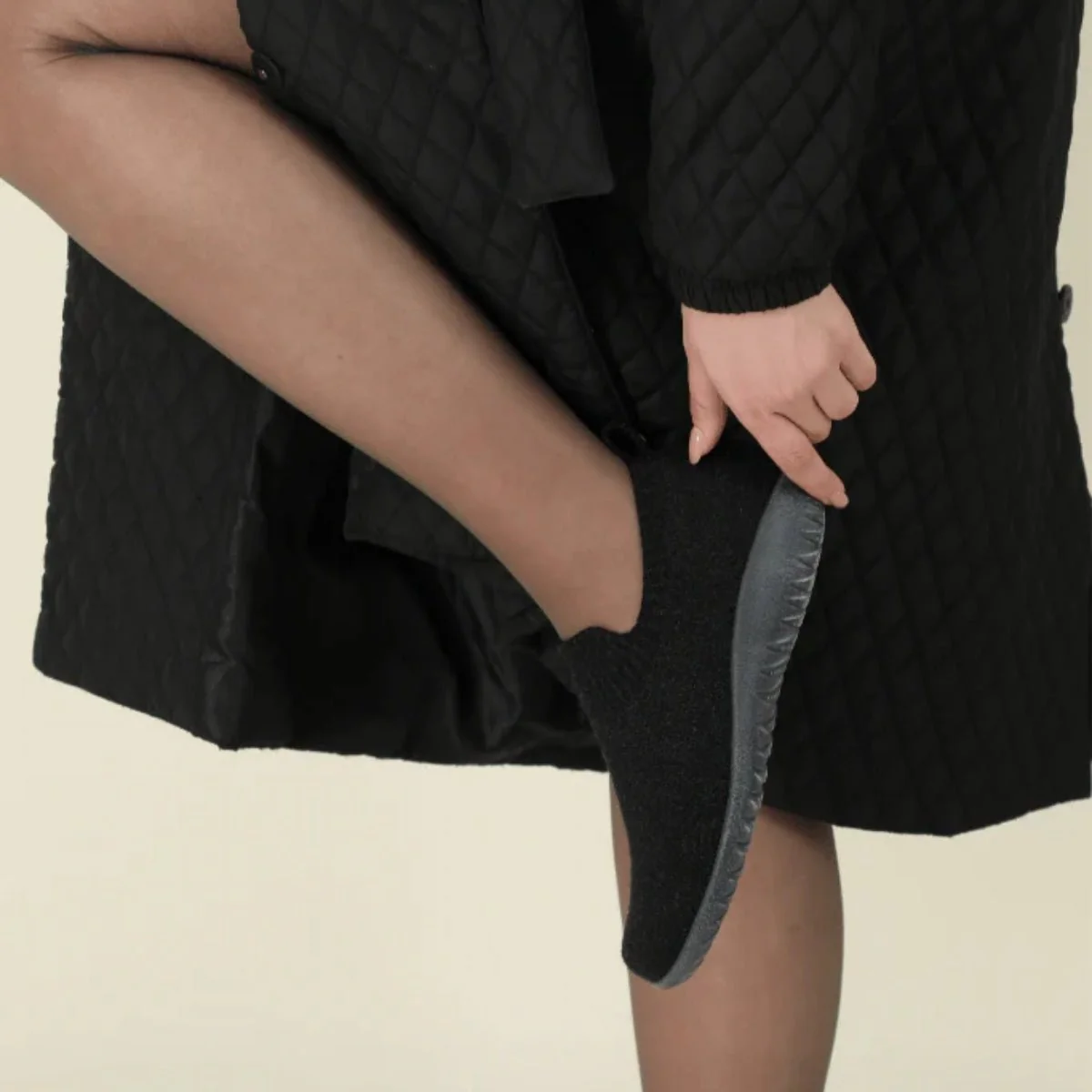 Nuku | Vegan | Knit | Black/Gray - Image 2