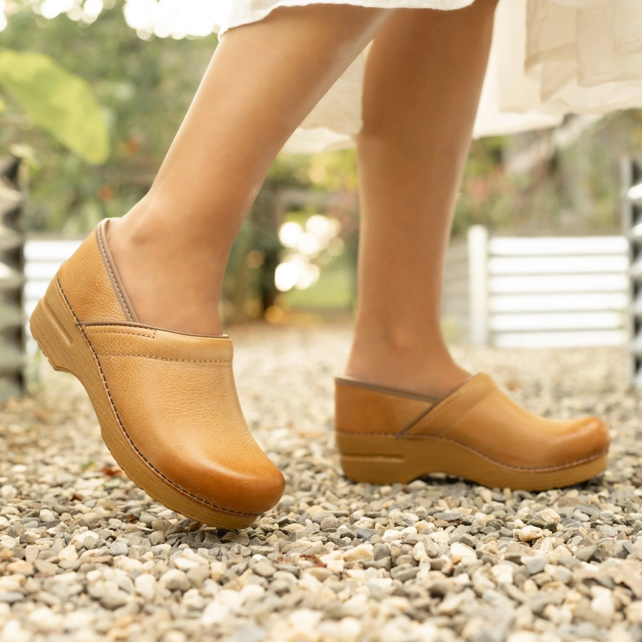 Professional | Distressed Leather | Honey - Image 2