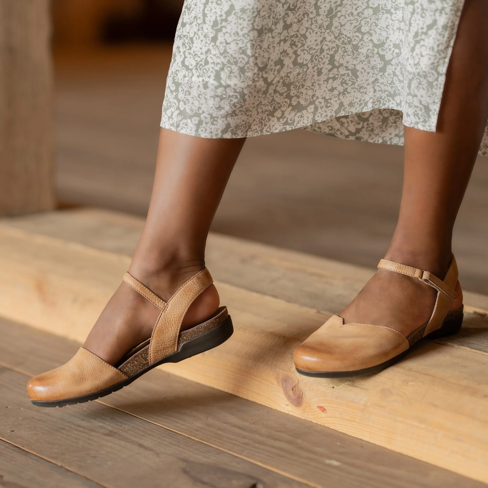 Rowan | Distressed Leather | Honey - Image 2